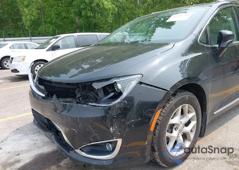 2018 Chrysler Pacifica Touring L from USA, damaged, VIN 2C4RC1BG4JR100494